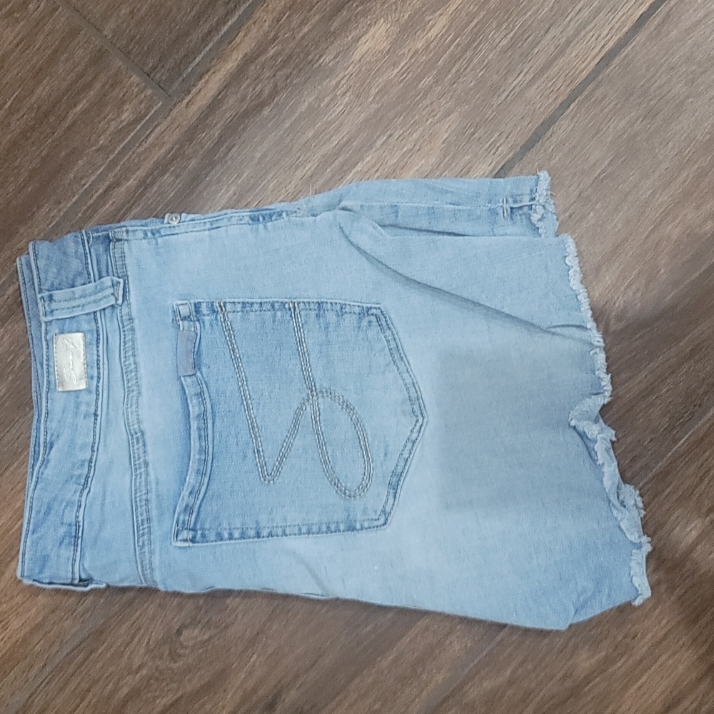 Seven 7⃣ shorts size 14